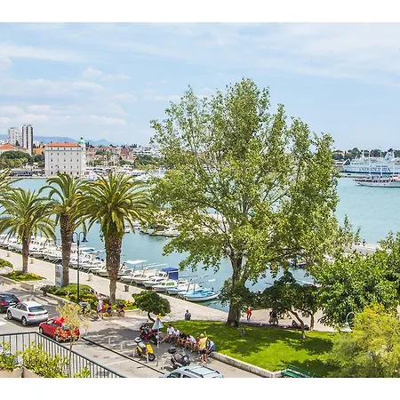 Sunny Promenade Appartement