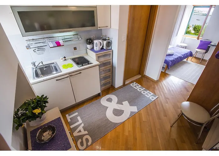 Sunny Promenade 스플리트